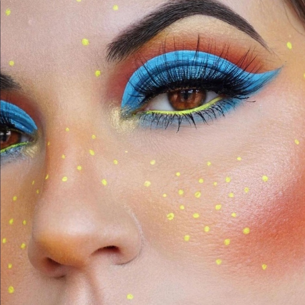 ✨ HIPDOT CENOTE PRESSED EYESHADOW PALETTE - Picture 11 of 13